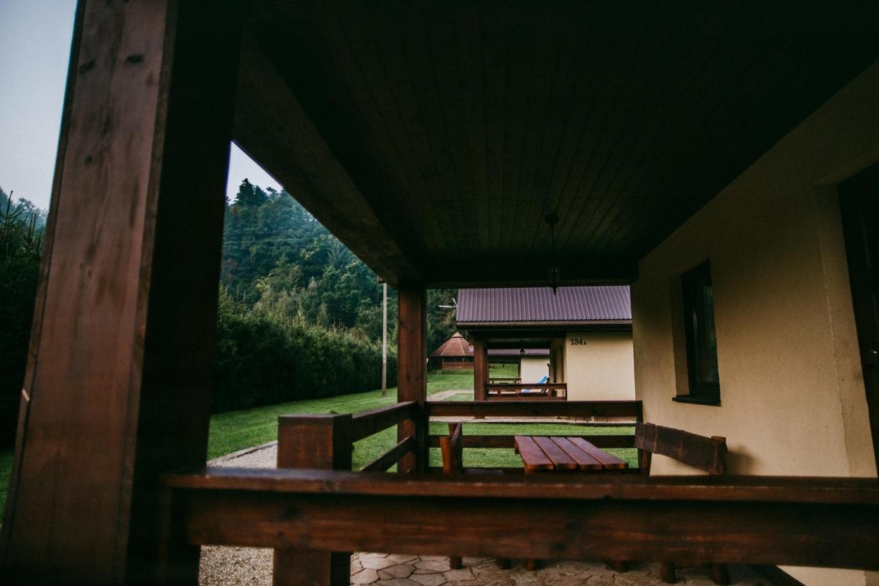 Domki Pod Lasem Lesko Buitenkant foto